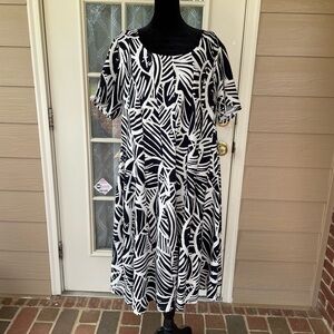 Robbie Bee Navy and White Midi Dress